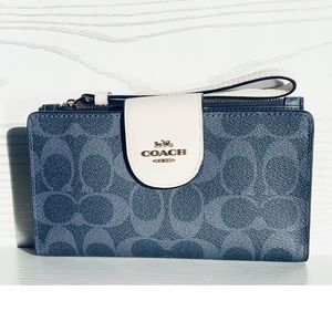Coach Tech Wallet In Colorblock Signature Canvas
IM/Denim Multi